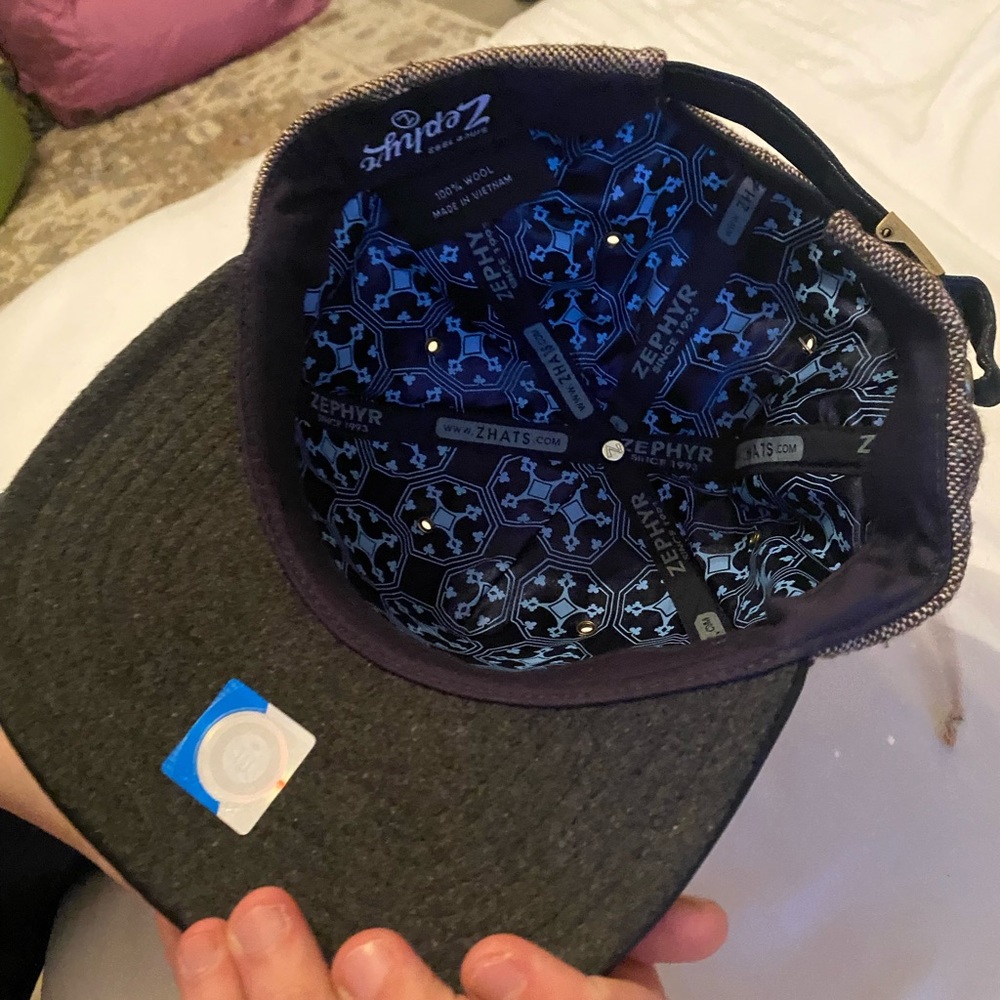 Unc hat - Picture 2 of 3